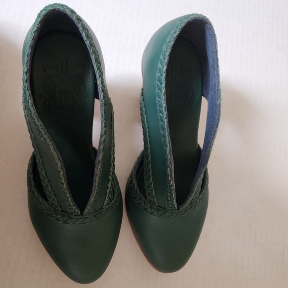 NEW - ELF dark green leather shoes with 3" heel - Picture 5 of 7